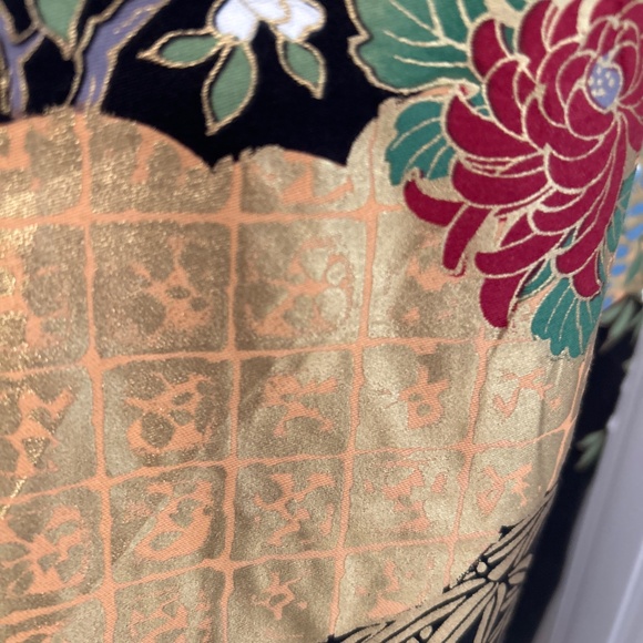 Japanese Gold Black Red and White Cotton Kimono - Picture 4 of 7